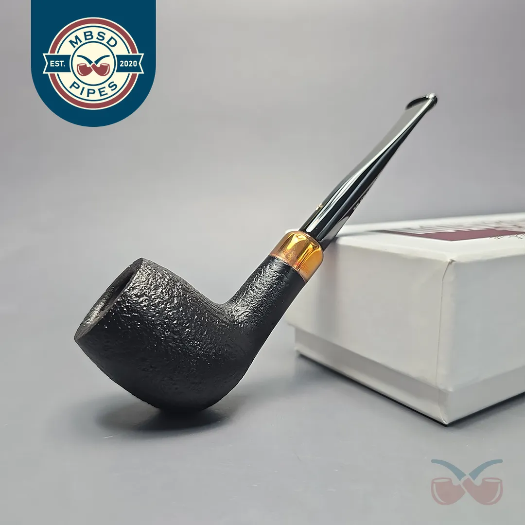 4th Generation Klassisk 402 Sandblasted Billiard with Brass (Unsmoked Estate)