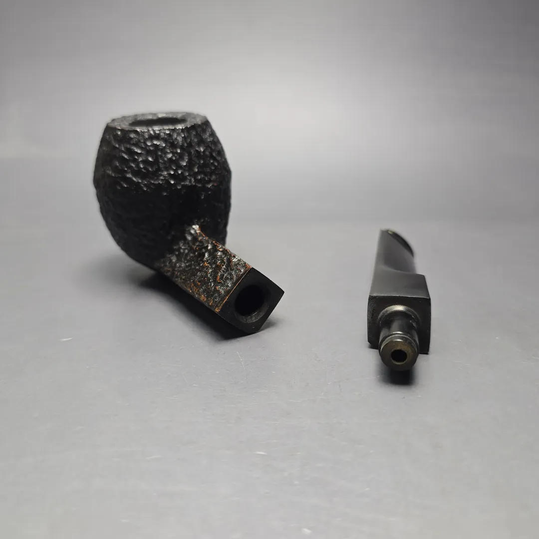 Savinelli Baronet Bruyere 310 EX Rusticated Bulldog Estate Briar Pipe, Unsmoked - Image 2