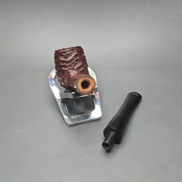 Peterson 2025 Christmas Pipe 15 Rusticated Billiard Estate Briar Pipe, Unsmoked - Image 4