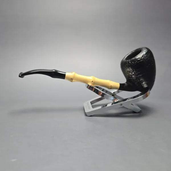 MBSD Briars Modern Masters 1 Sandblasted Peewit w/ Bamboo Handmade Briar Pipe, New - Image 4