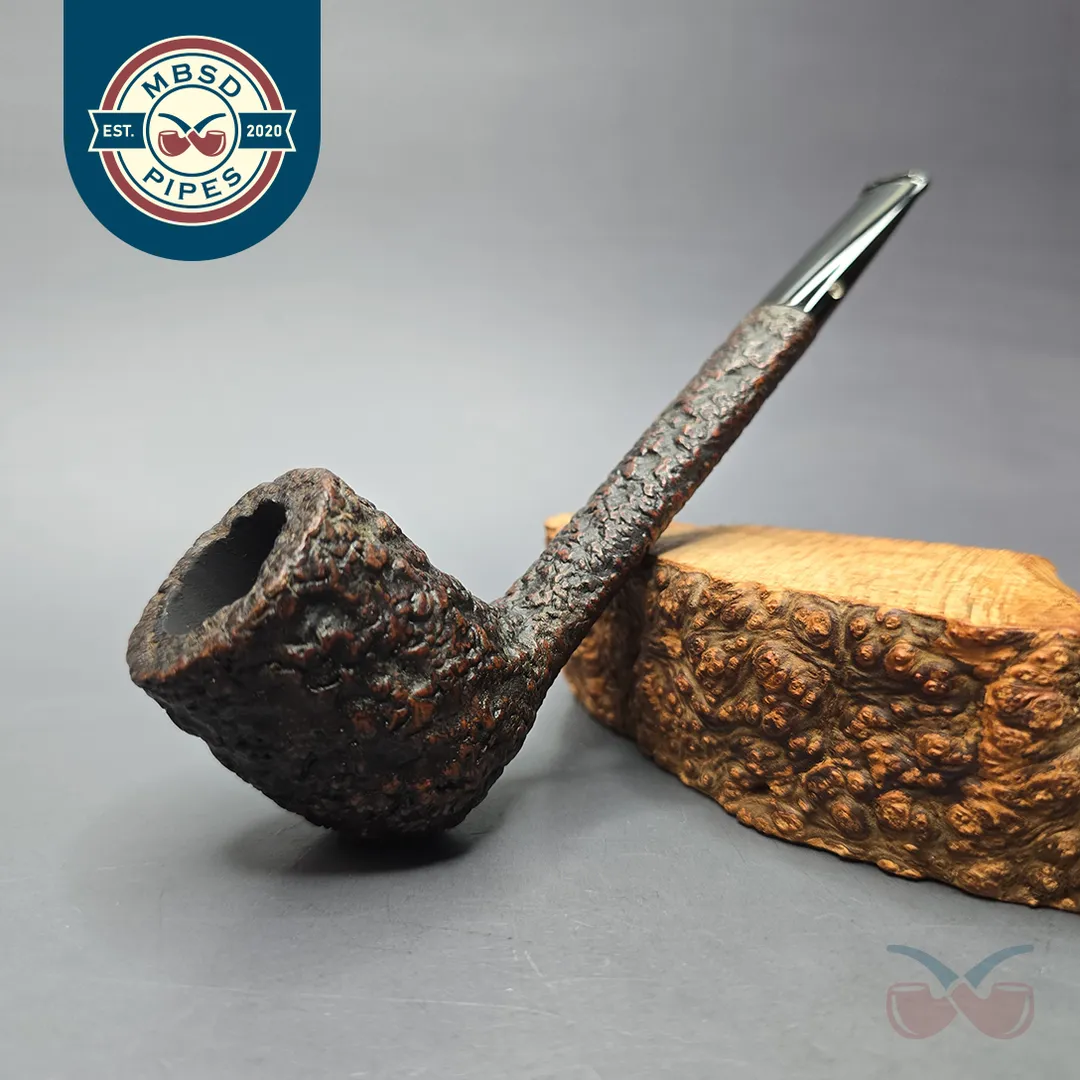 Castello (1950s-60s) Sea Rock Briar SC 32 Rusticated Canadian (Estate)