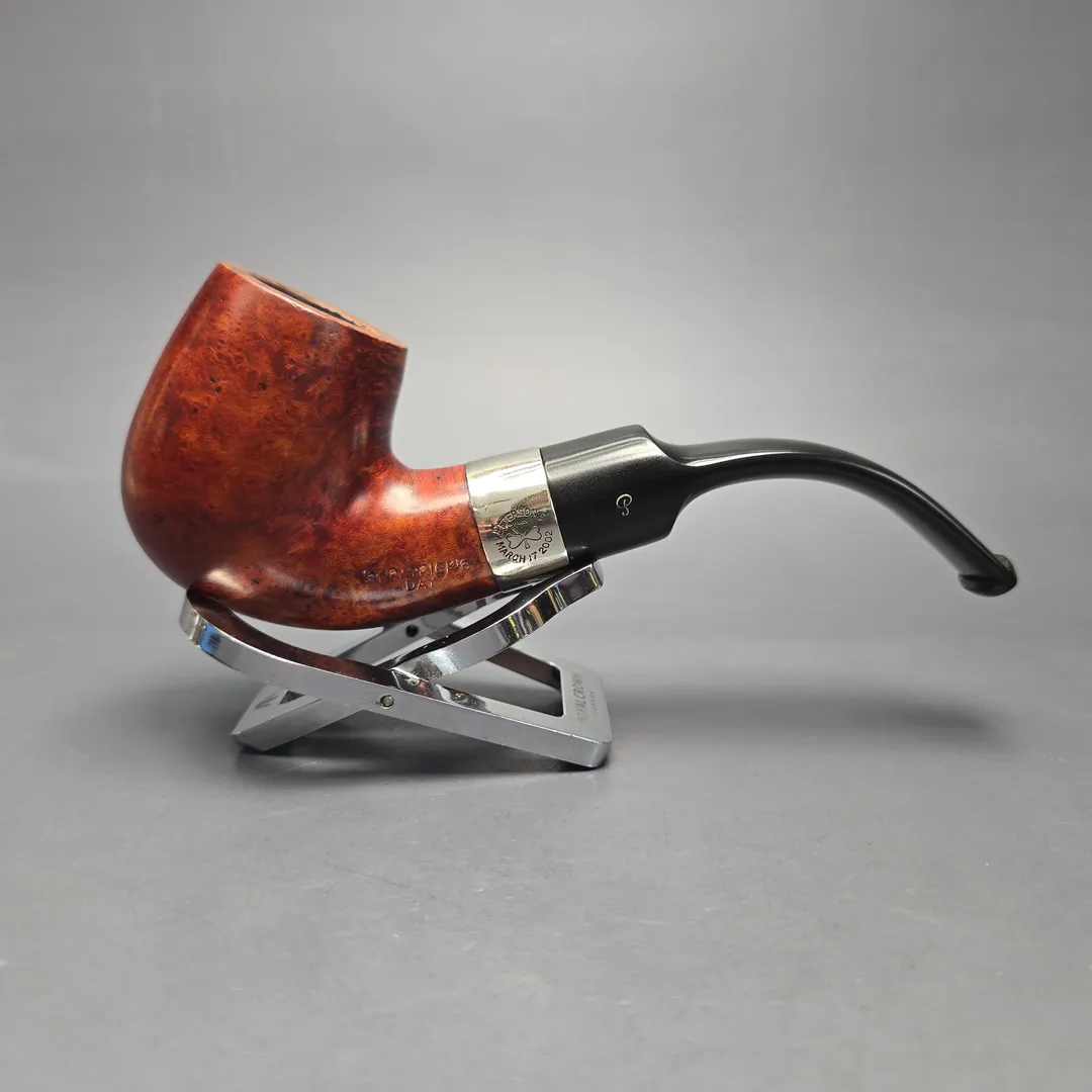 Peterson 2002 St Patrick's Day XL90s Smooth Bent Billiard with Nickel (Estate) - Image 2