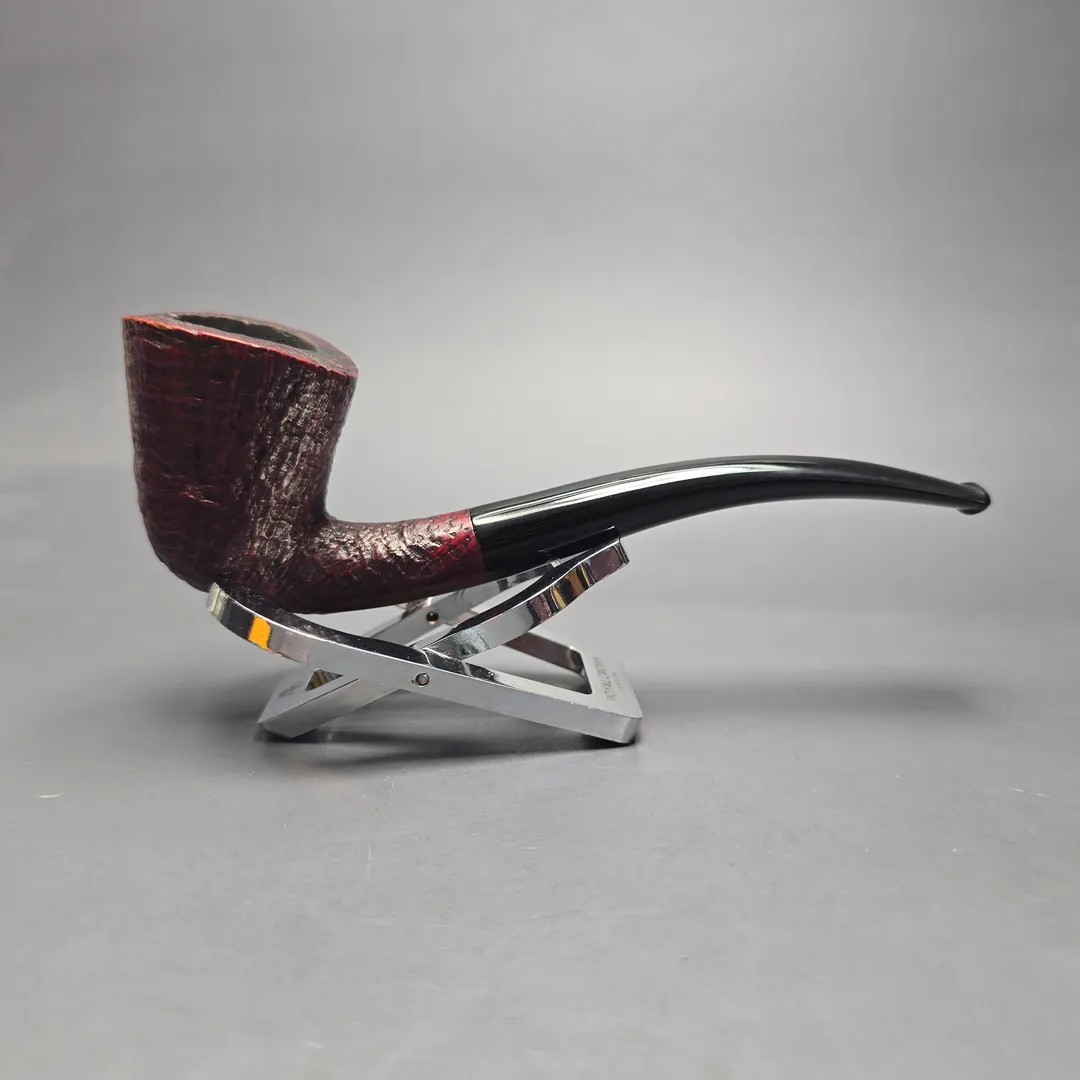 WO Larsen Straight Grain Sandblasted Dublin Estate Briar Pipe, Danish Estates - Image 2
