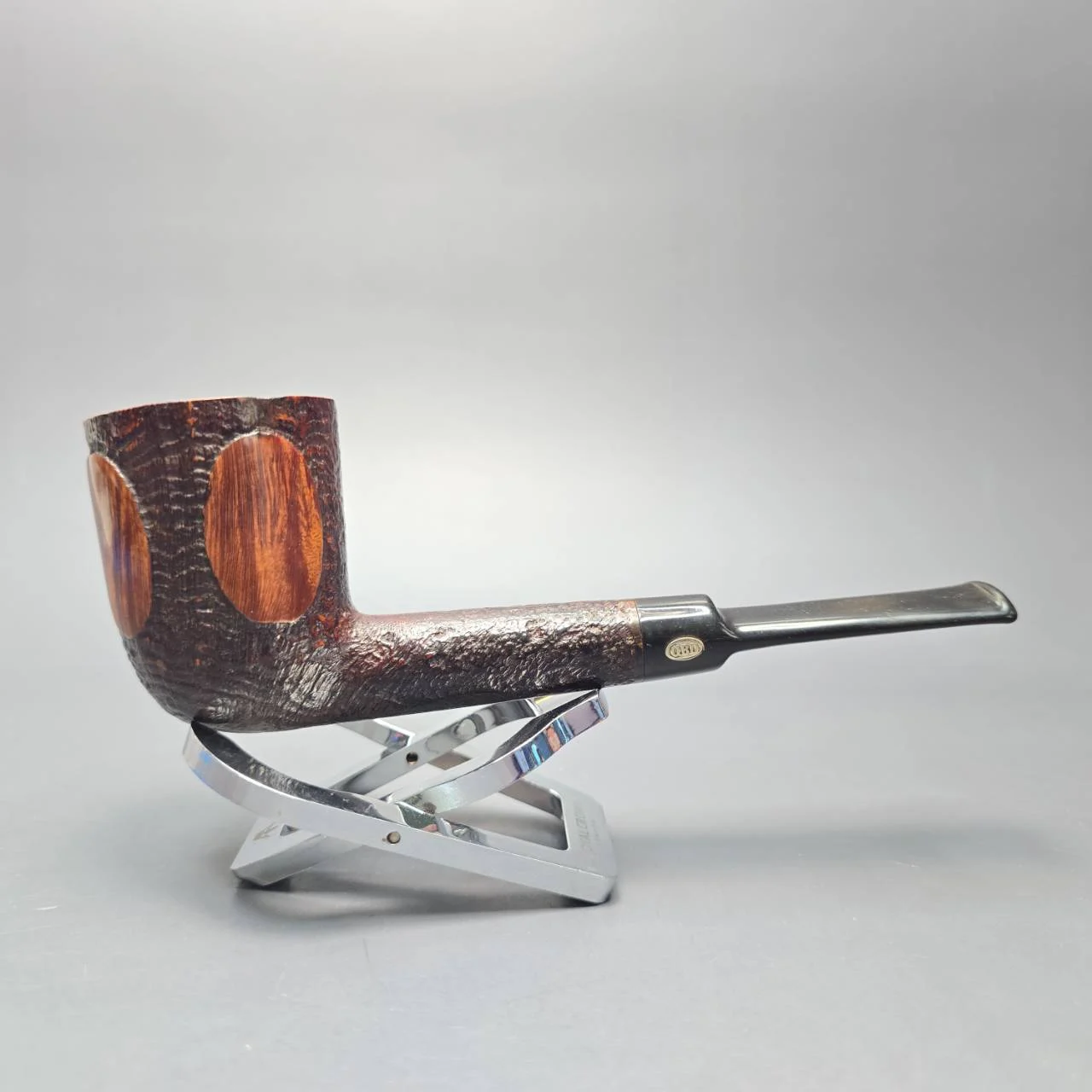 GBD Pre-1980s Collector Fantasy 9589 Partially Sandblasted Dublin Estate Briar Pipe, English Estates - Image 2