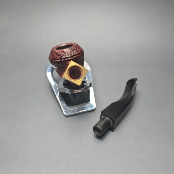 Peterson 2026 St Patrick's Day 80s Sandblasted Bent Bulldog Briar Pipe, New - Image 14