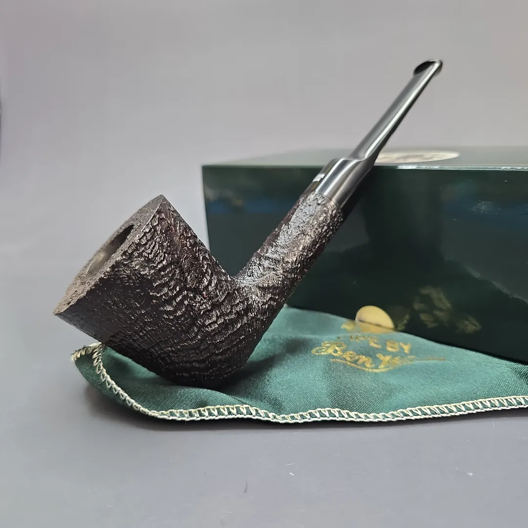 Ben Wade (Peter Wilson) Magnum Sandblasted Dublin Estate Briar Pipe, Unsmoked - Image 2