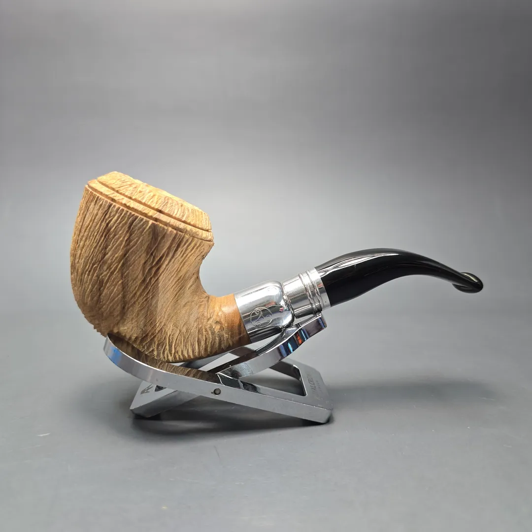 Rattray's Sanctuary Olive Brushed 15 Rhodesian Estate Pipe, Unsmoked, 9mm - Image 2