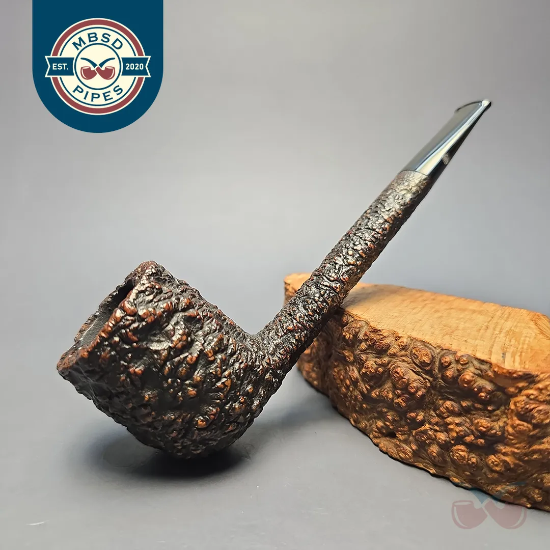 Castello (1950s-60s) Sea Rock Briar SC 32 Rusticated Canadian (Estate)