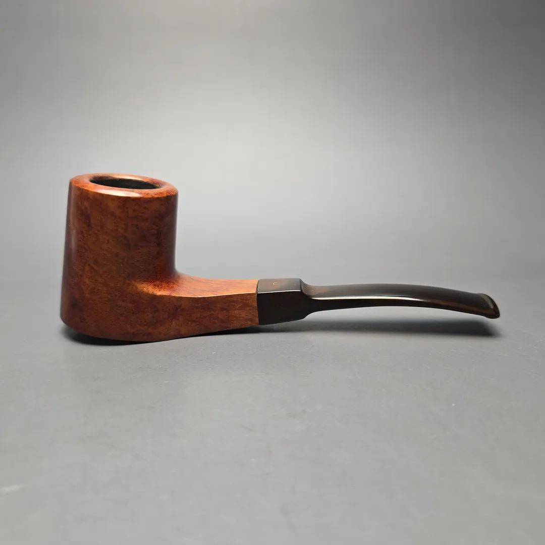 Digby (GBD; Pre-1980s) 9665 Smooth Poker Sitter (Estate) - Image 2