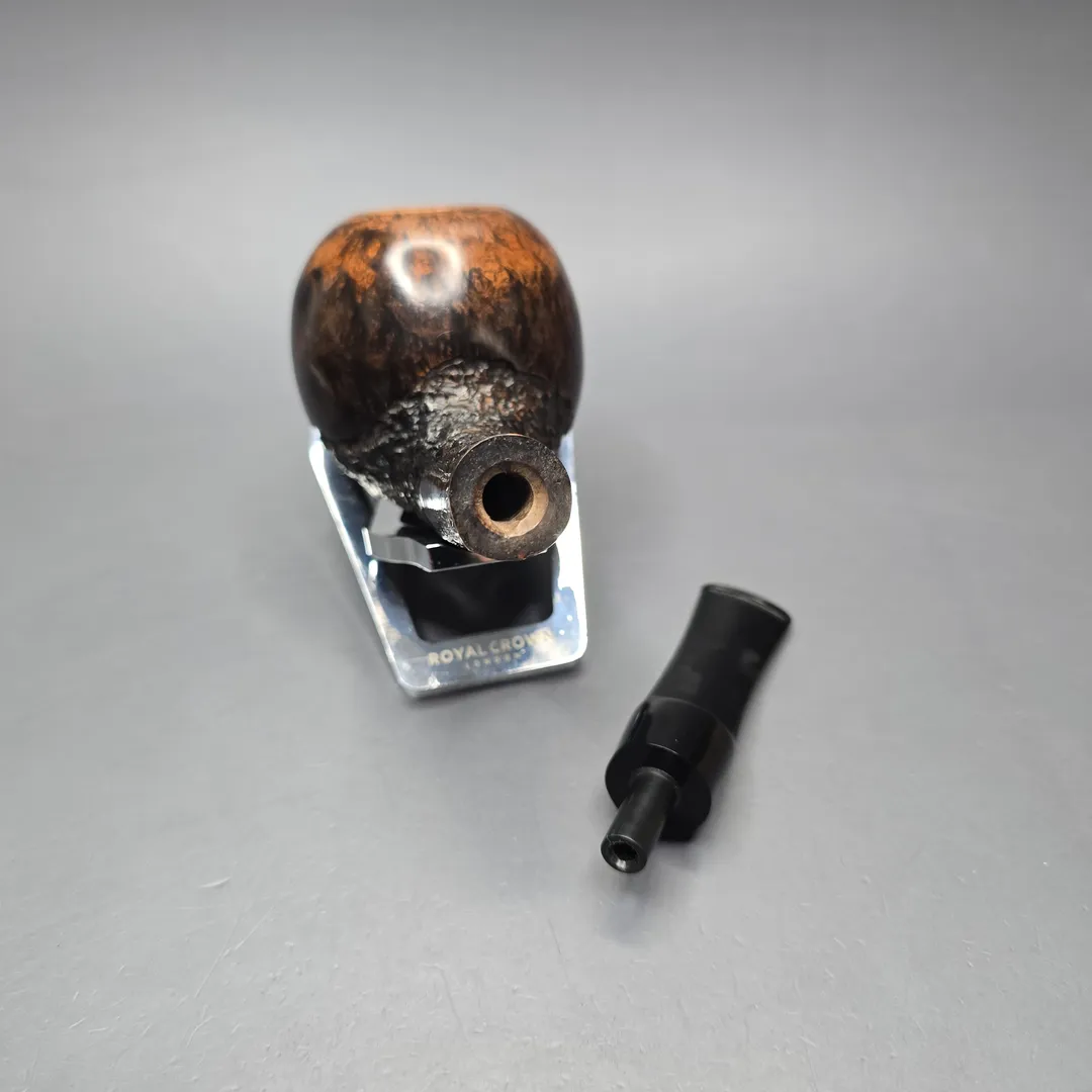 Poul Winslow Crown Viking Partially Rusticated Apple Estate Briar Pipe, Danish Estates - Image 2