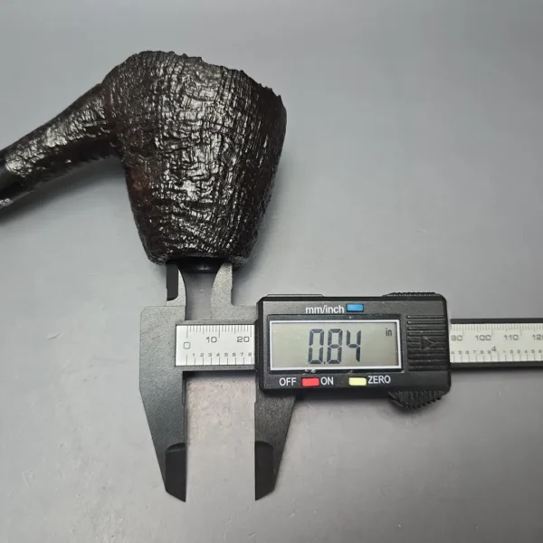 Ben Wade (Peter Wilson) Magnum Sandblasted Volcano Estate Briar Pipe, Unsmoked - Image 14