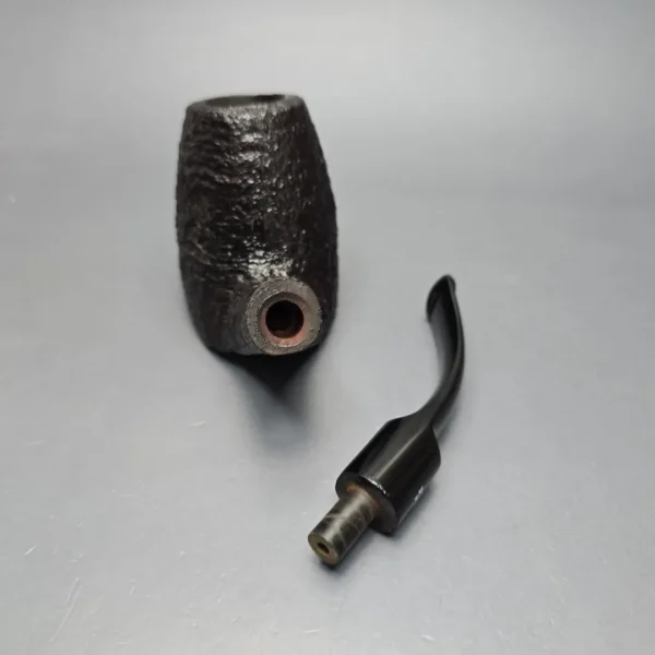 Ben Wade (Peter Wilson) Magnum Sandblasted Volcano Estate Briar Pipe, Unsmoked - Image 15