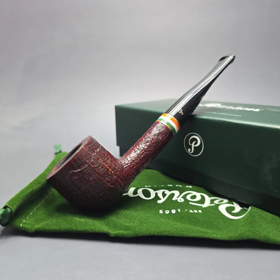 Peterson St Patrick's Day 2026 608 Sandblasted Pot (Unsmoked Estate) - Image 2