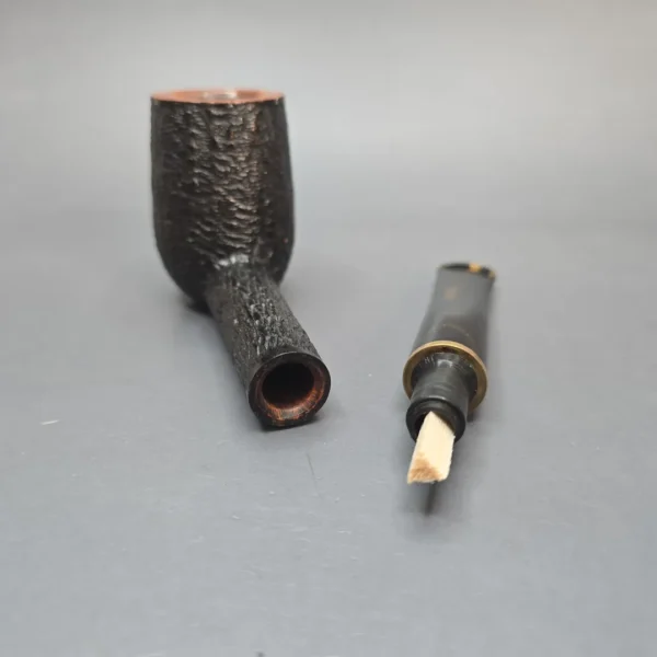 Fader's (by Savinelli) Large Partially Rusticated Billiard with Brass (6mm) (Estate) - Image 14