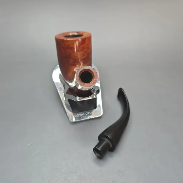 Peterson (1998) Sherlock Holmes Rathbone Smooth Bent Billiard with Silver (Estate) - Image 15