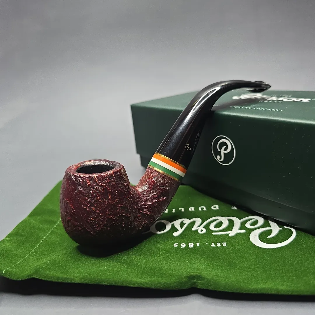 Peterson 2026 St Patrick's Day 230 Sandblasted Bent Billiard (New) - Image 2