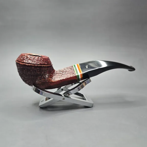 Peterson 2026 St Patrick's Day 80s Sandblasted Bent Bulldog Briar Pipe, New - Image 3