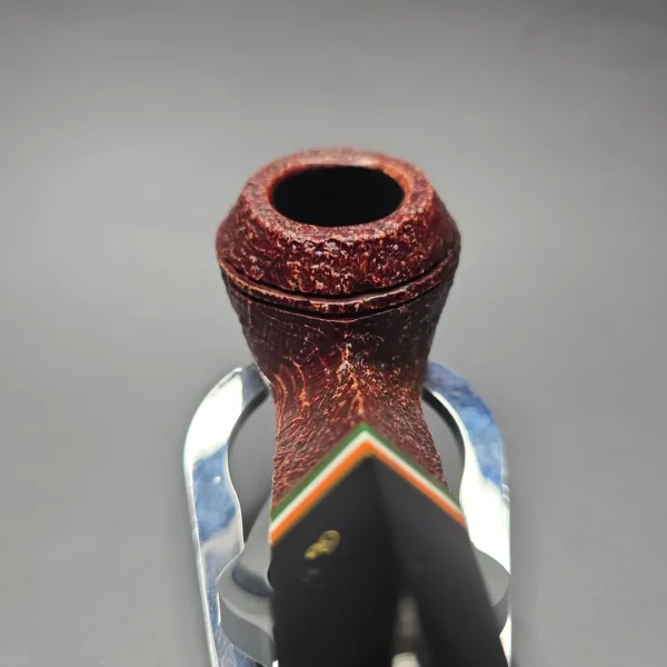 Peterson 2026 St Patrick's Day 80s Sandblasted Bent Bulldog Briar Pipe, New - Image 7