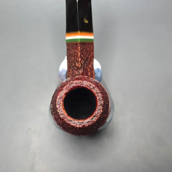 Peterson 2026 St Patrick's Day 80s Sandblasted Bent Bulldog Briar Pipe, New - Image 8
