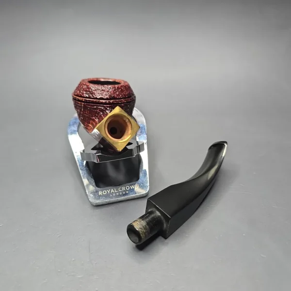 Peterson 2026 St Patrick's Day 80s Sandblasted Bent Bulldog Briar Pipe, New - Image 15