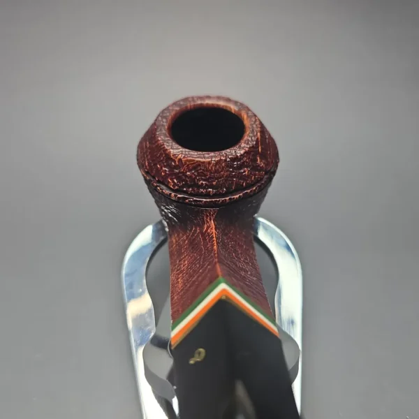 Peterson 2026 St Patrick's Day 80s Sandblasted Bent Bulldog Briar Pipe, New - Image 6