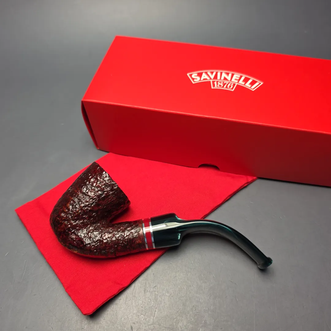Savinelli 2026 Saint Nicholas 621 Rusticated Bent Dublin (6mm) (New) - Image 2