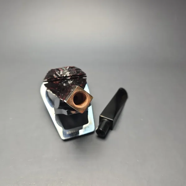 Peterson 2026 Pipe of the Year Rusticated "Large Squat Cad" Bulldog with Silver (New) - Image 13
