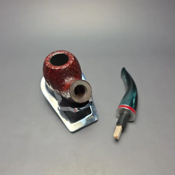 Savinelli 2026 Saint Nicholas 642 Rusticated Bent Apple (6mm) (New) - Image 10