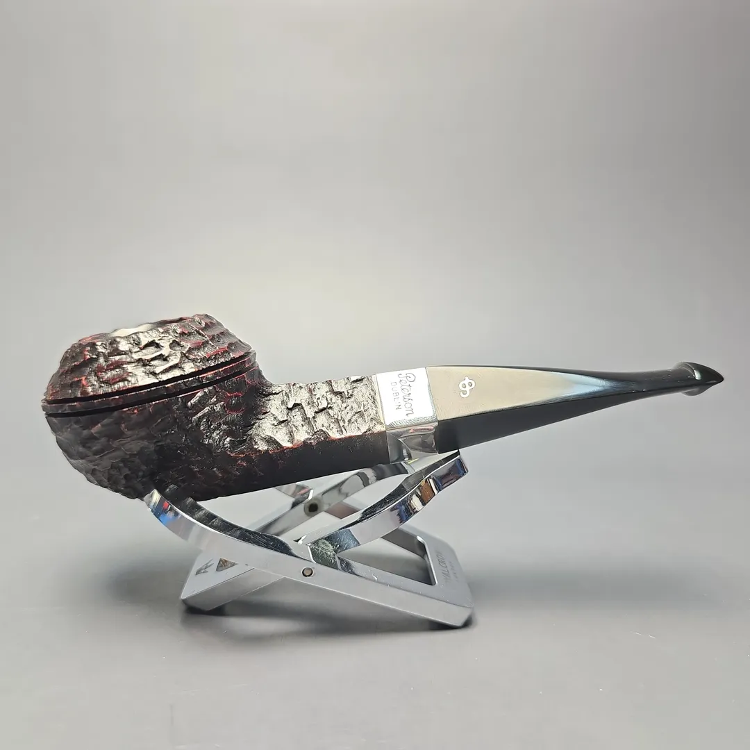 Peterson 2026 Pipe of the Year Rusticated "Large Squat Cad" Bulldog with Silver (New) - Image 2