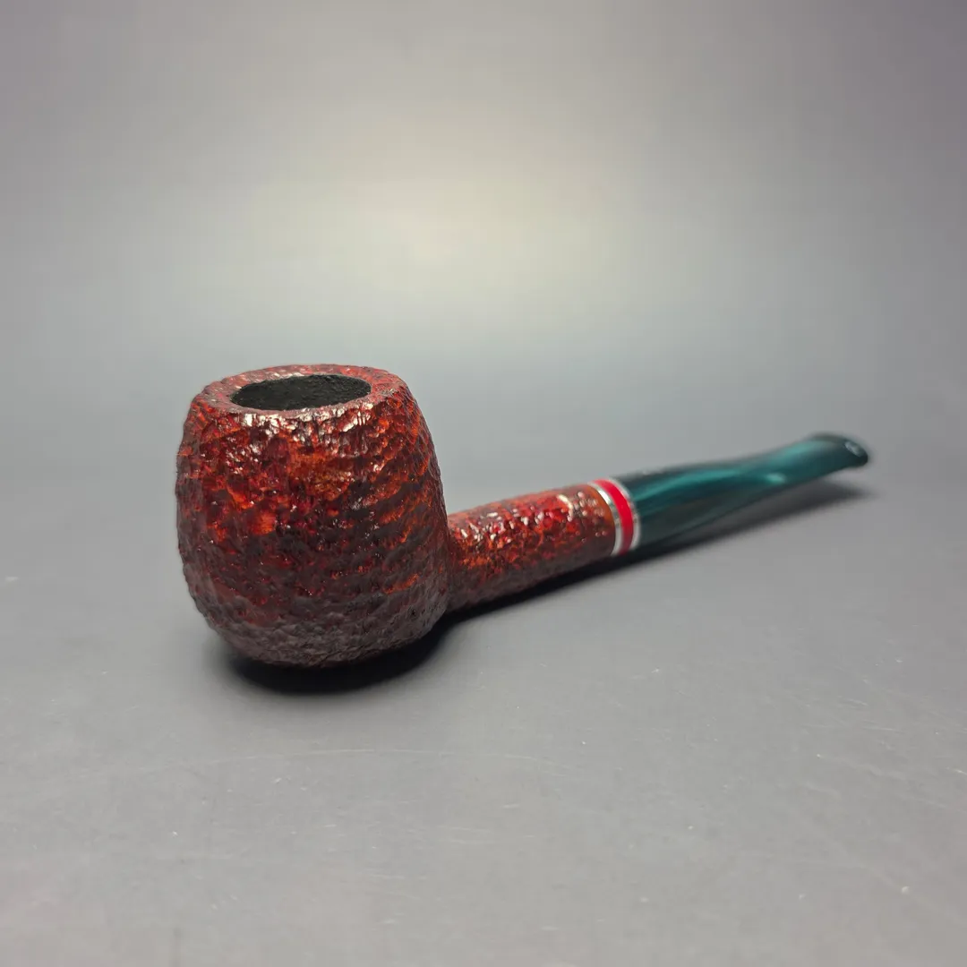 Savinelli 2026 Saint Nicholas 207 KS Rusticated Apple (6mm) (New) - Image 2