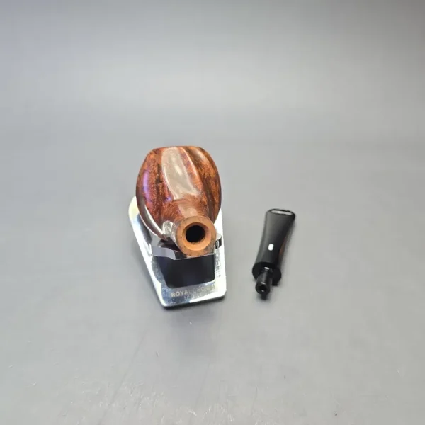 Castello (2023) Tradmark (KKKK) (Pi) Smooth Spiral Carved Apple (Estate) - Image 16