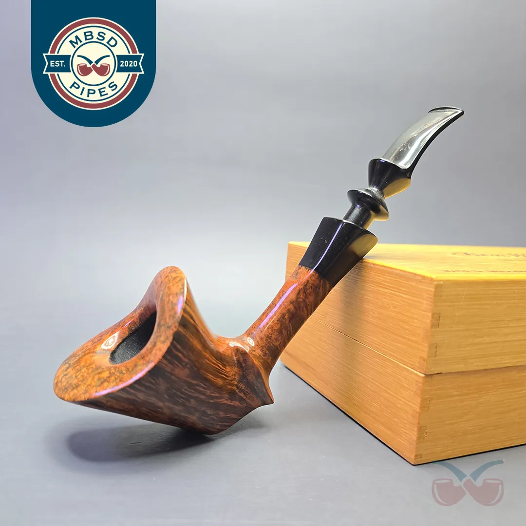 Ben Wade (Preben Holm) Nobel Prize 2000 Extra Large Smooth Freehand Sitter with Ebonite Ferrule (Unsmoked Estate)