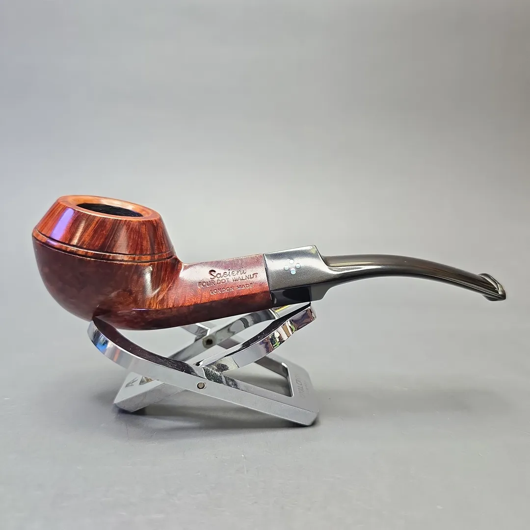 Sasieni (Family Era; c.1950-79) Four Dot Walnut "Grosvenor" S Smooth Bulldog (Estate) - Image 2