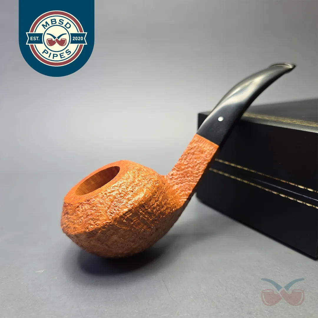 Dunhill 2005 Tanshell 4108 Sandblasted Bent Bulldog (Unsmoked Estate)