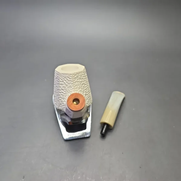 MBSD Meerschaum Deluxe Rusticated Paneled Volcano with Briar-Mortise (New) - Image 13