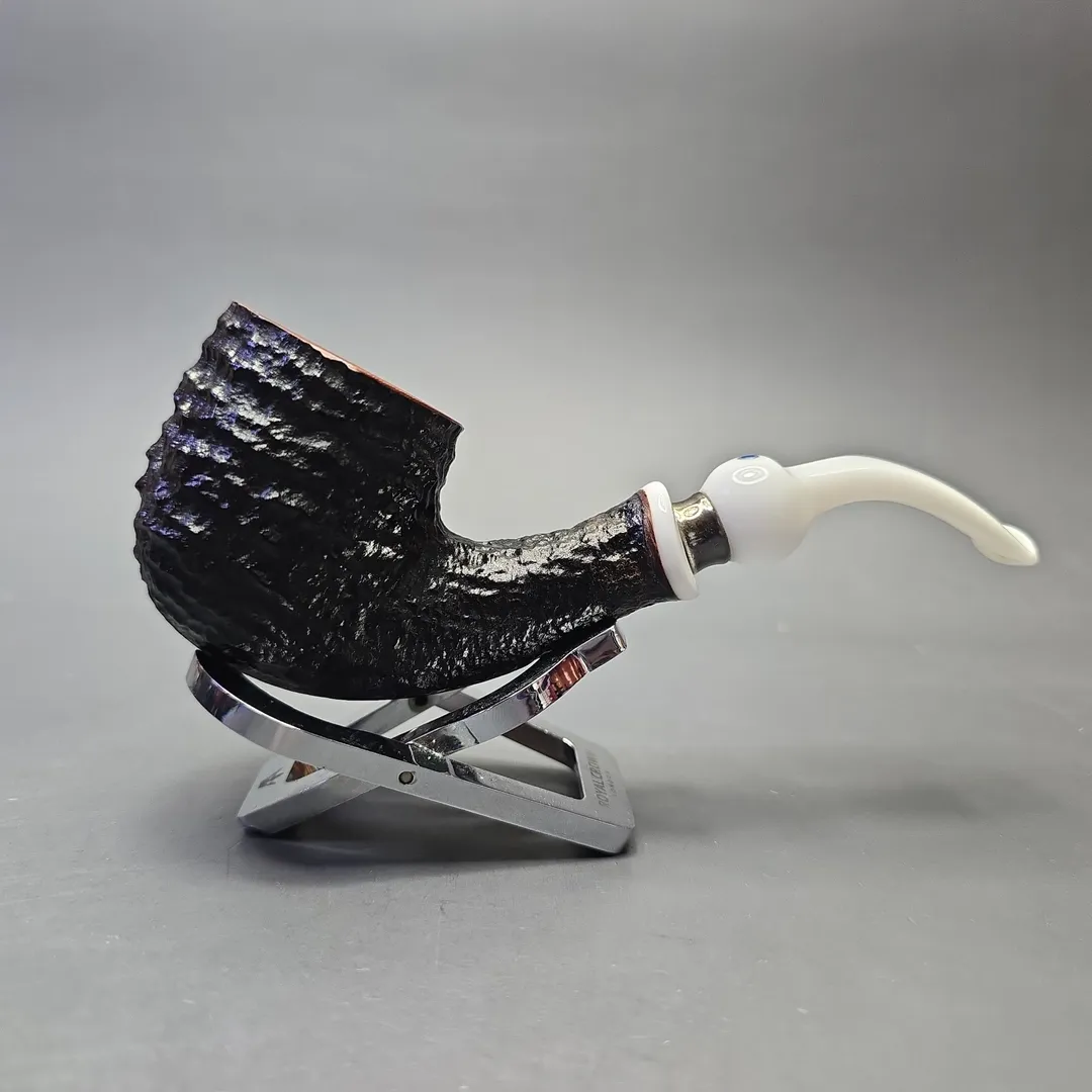 Ardor Urano Fantasy Christmas 2002 Rusticated Bent Pot with Silver and Lucite (Unsmoked Estate) - Image 2