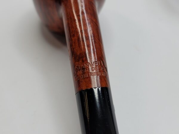 Stanwell 239 Featherweight Estate Briar Tobacco Smoking Pipe, Restored [SOLD OUT] - Image 14