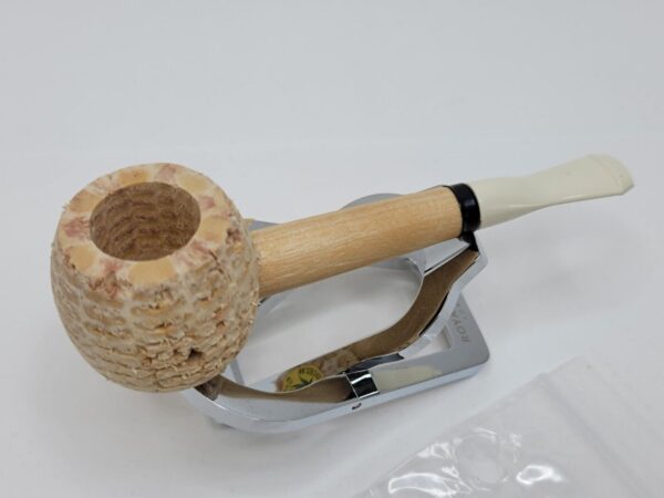 Missouri Meerschaum The Chub Cornabis Corn Cob Smoking Pipe, Built In Carburetor - Image 4
