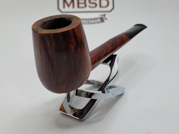 W.O. Larsen Smooth Canadian Estate Briar Tobacco Pipe, Handmade, Denmark [SOLD OUT] - Image 3